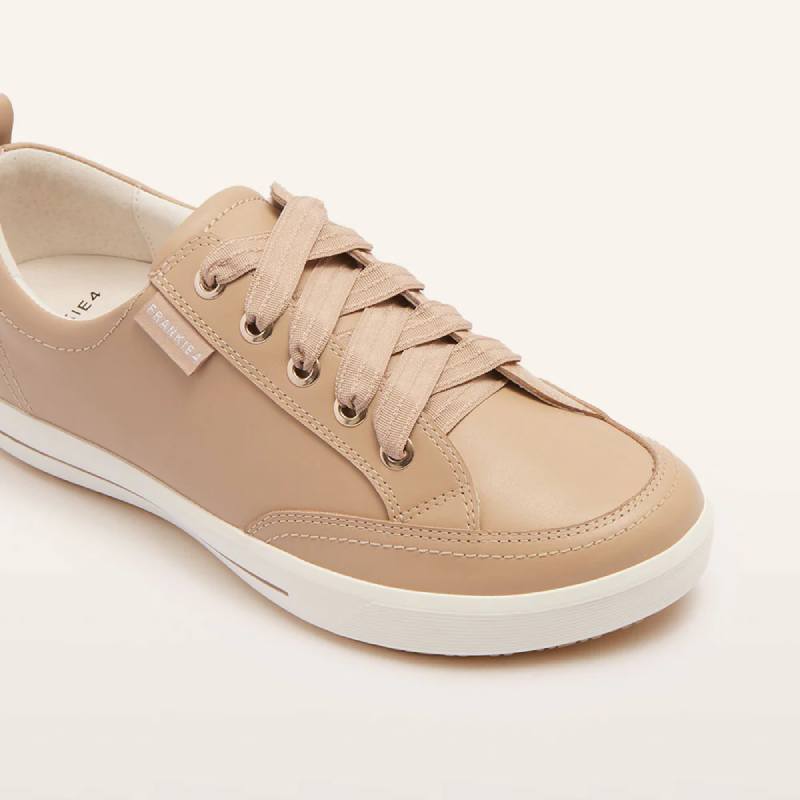 Frankie 4 Ellie sand lace up