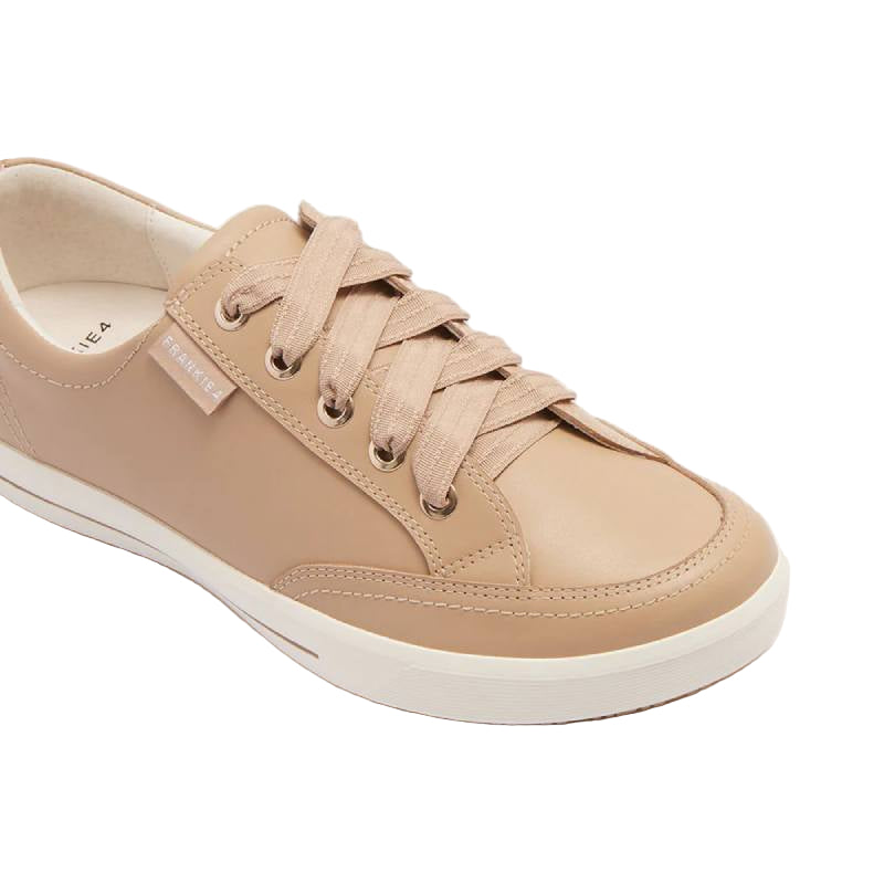 Frankie 4 Ellie 5 sand lace up