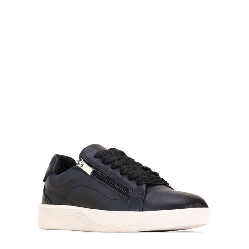 EOS Neomi Black