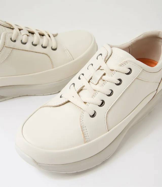 Rockport Prowalker white lace up