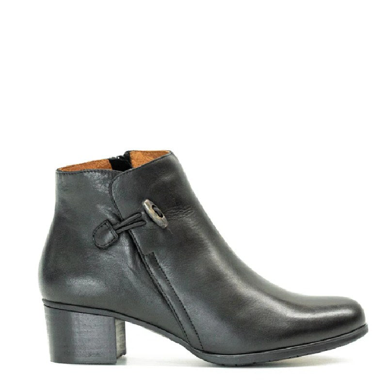 Zeta Gallow Black