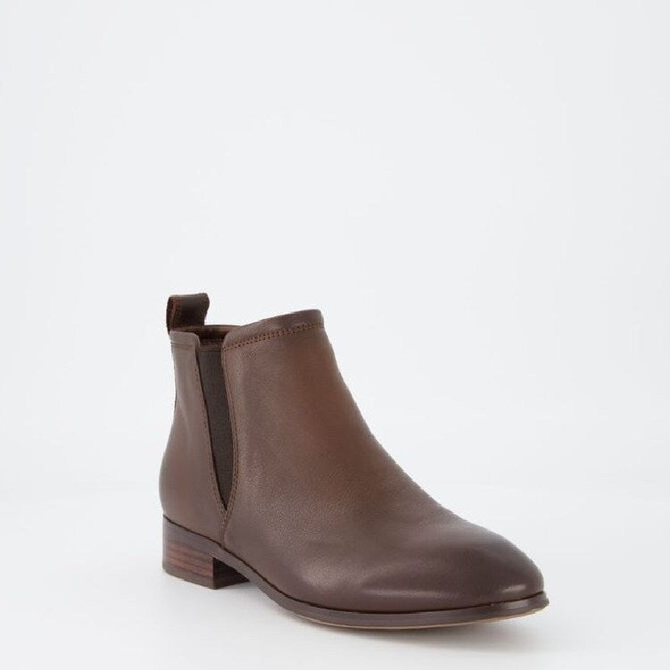 natural comfort leia brown womens boot